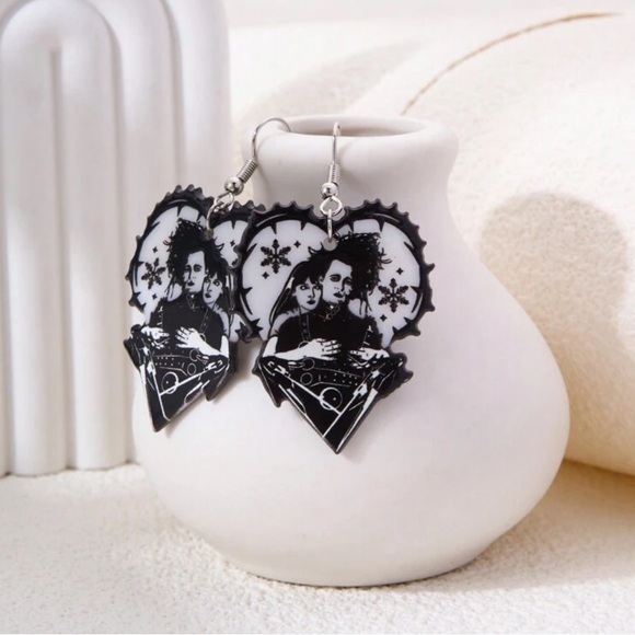 Edward Scissorhands Acrylic Dangle Earrings - Picture 3 of 4